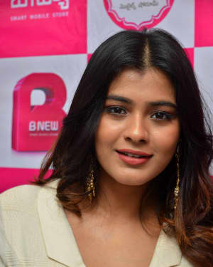 Actress Hebah Patel Launch B New Mobile Store Photos | Picture 1545455