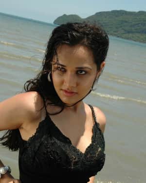 Nisha Kothari Hot Stills In O Ravana Lanka Movie | Picture 1546199