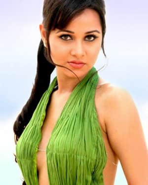 Nisha Kothari Hot Stills In O Ravana Lanka Movie | Picture 1546194