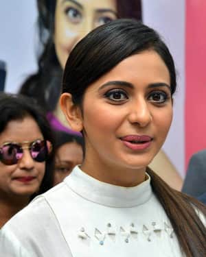 Rakul Preet Singh Bic Lucky Draw at Nellore Photos | Picture 1537211
