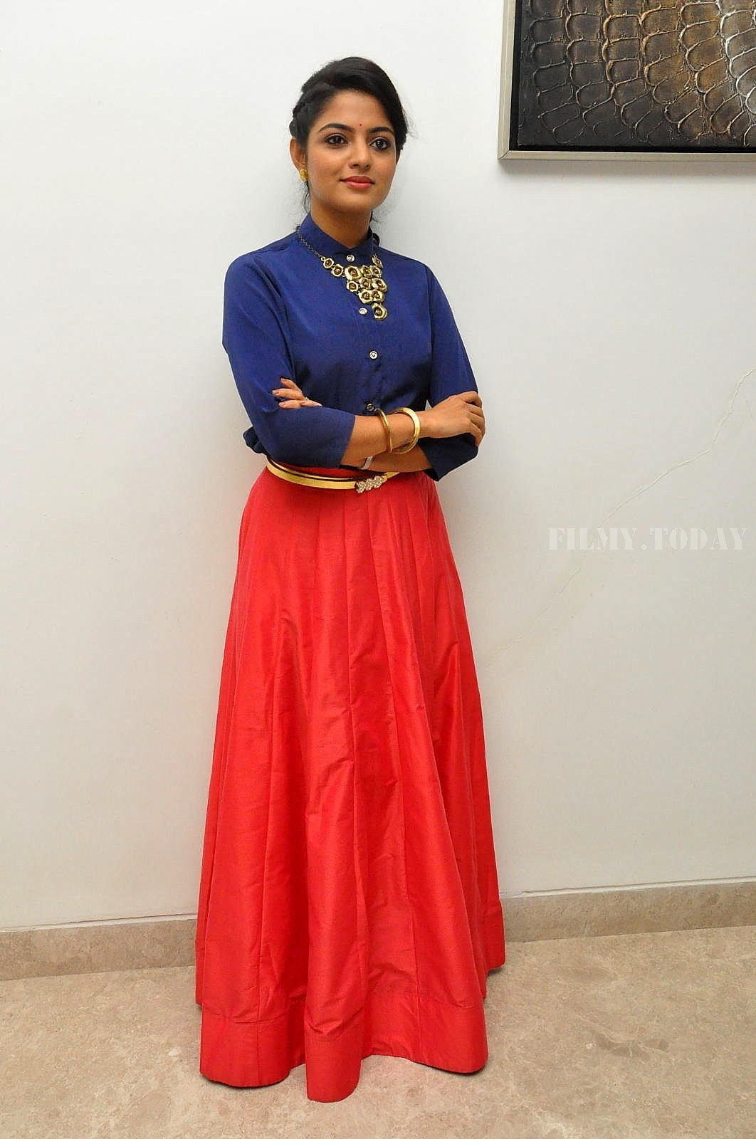 Actress Nikhila Vimal at Meda Meeda Abbayi Movie Pre Release Function Photos | Picture 1525547
