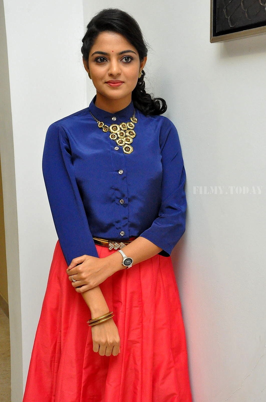 Actress Nikhila Vimal at Meda Meeda Abbayi Movie Pre Release Function Photos | Picture 1525552