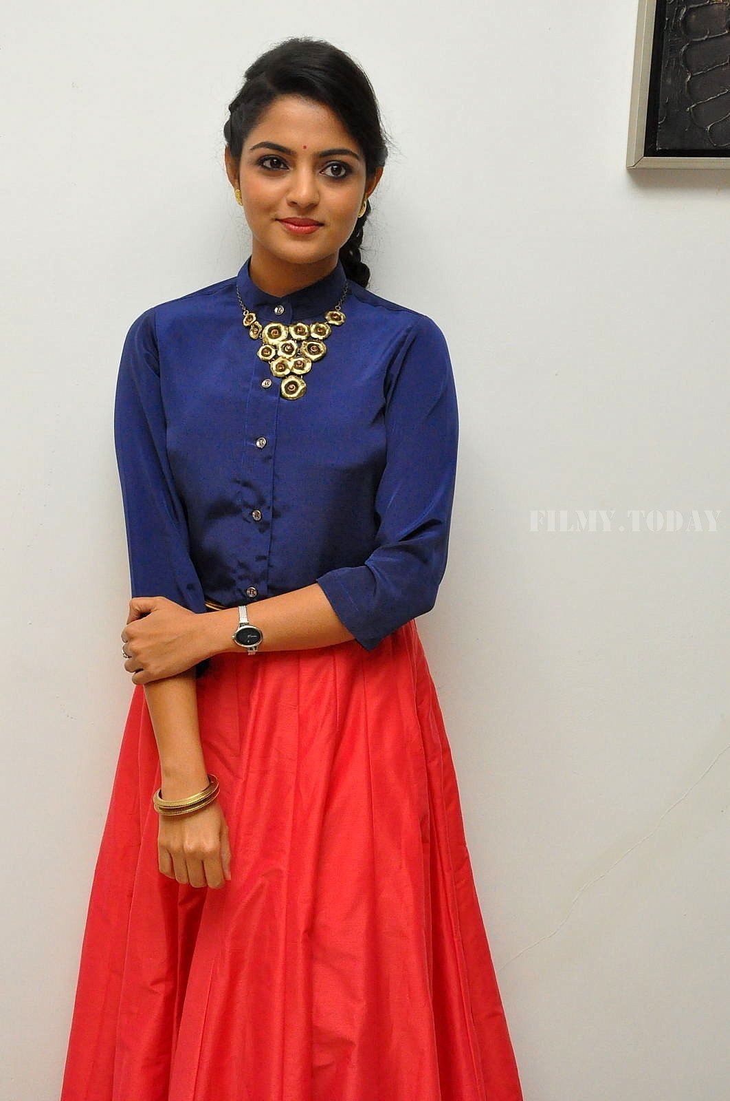 Actress Nikhila Vimal at Meda Meeda Abbayi Movie Pre Release Function Photos | Picture 1525544