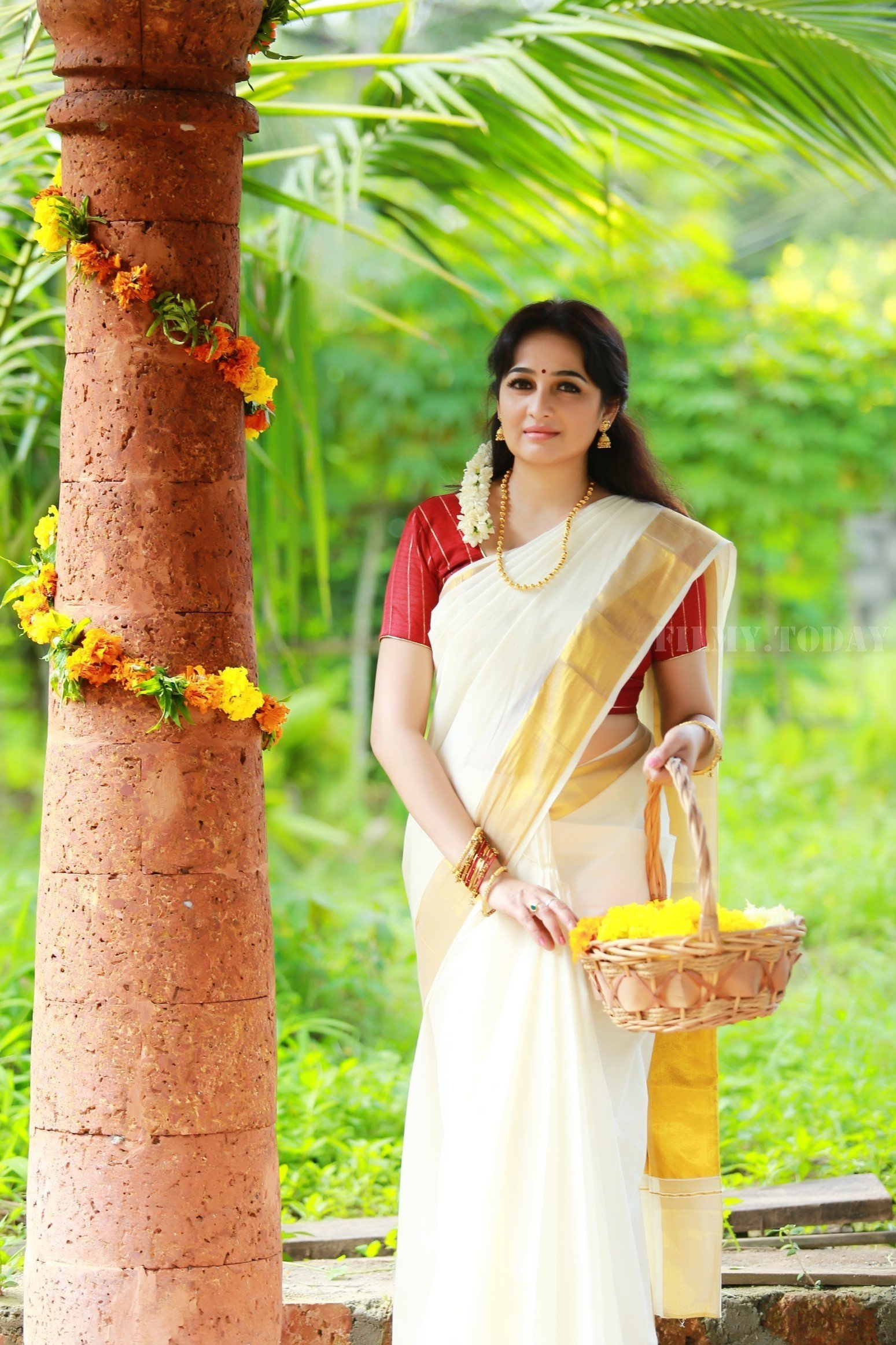 Actress Aavaana Onam Photoshoot | Picture 1525723