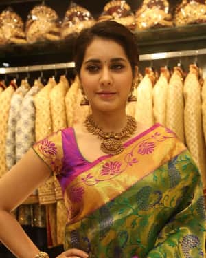 Raashi Khanna - Celebs at South India Shopping Mall Opening Photos | Picture 1526542