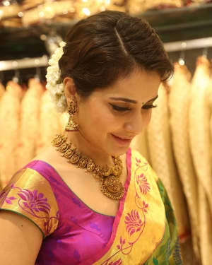 Raashi Khanna - Celebs at South India Shopping Mall Opening Photos | Picture 1526551
