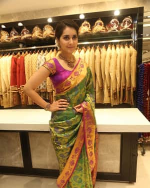 Raashi Khanna - Celebs at South India Shopping Mall Opening Photos | Picture 1526539