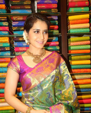 Raashi Khanna - Celebs at South India Shopping Mall Opening Photos | Picture 1526516