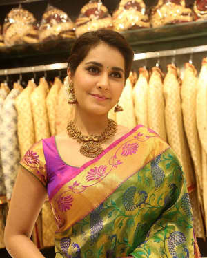 Raashi Khanna - Celebs at South India Shopping Mall Opening Photos | Picture 1526549