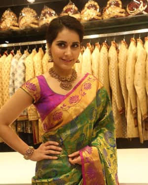 Raashi Khanna - Celebs at South India Shopping Mall Opening Photos | Picture 1526540