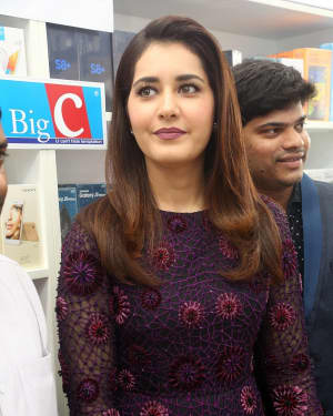 Actress Raashi Khanna Launches Big C Mobile Store at Kukatpally Photos | Picture 1527136