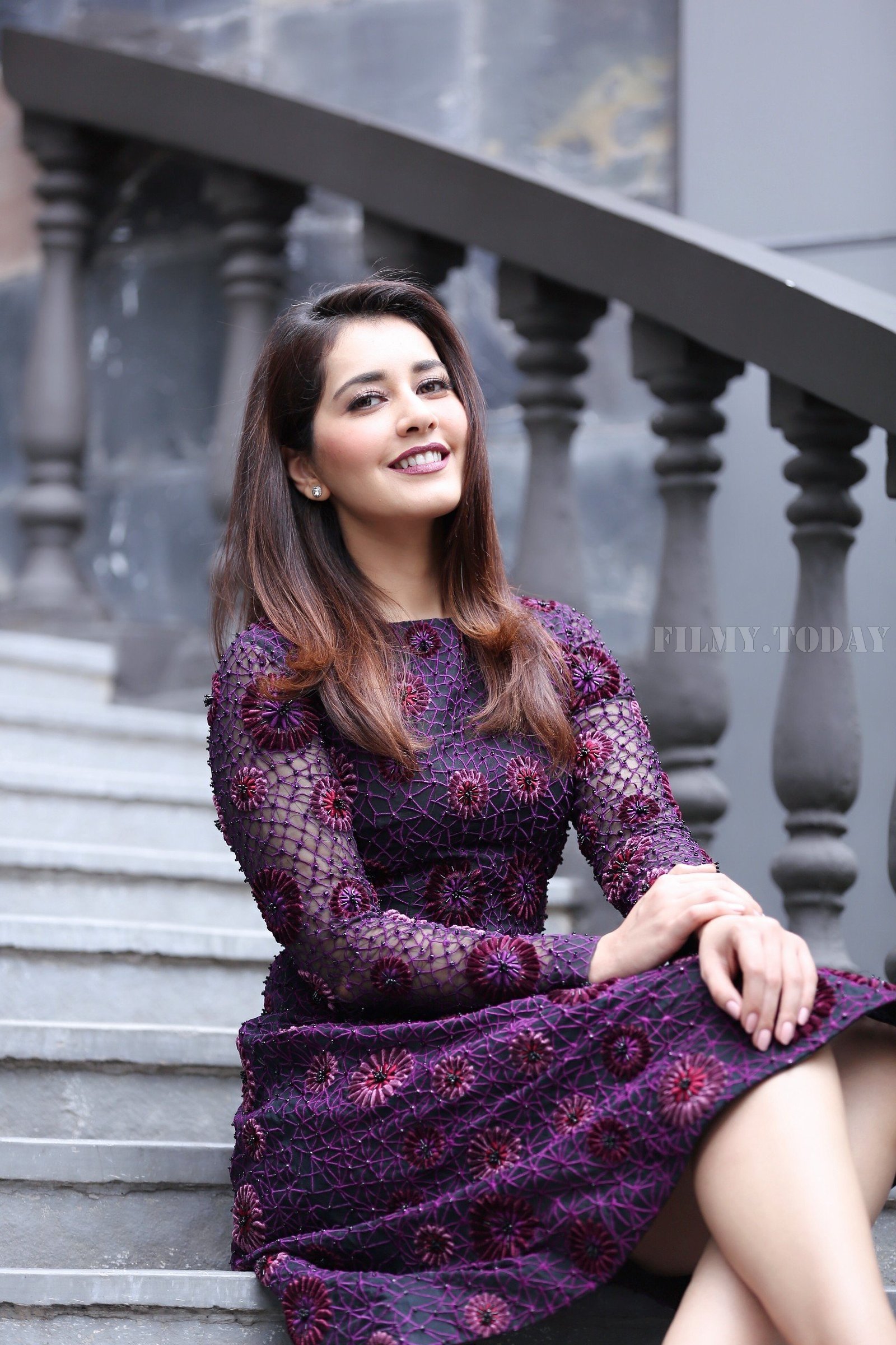 Actress Raashi Khanna Photoshoot during Big C Mobile Store Launch | Picture 1527287