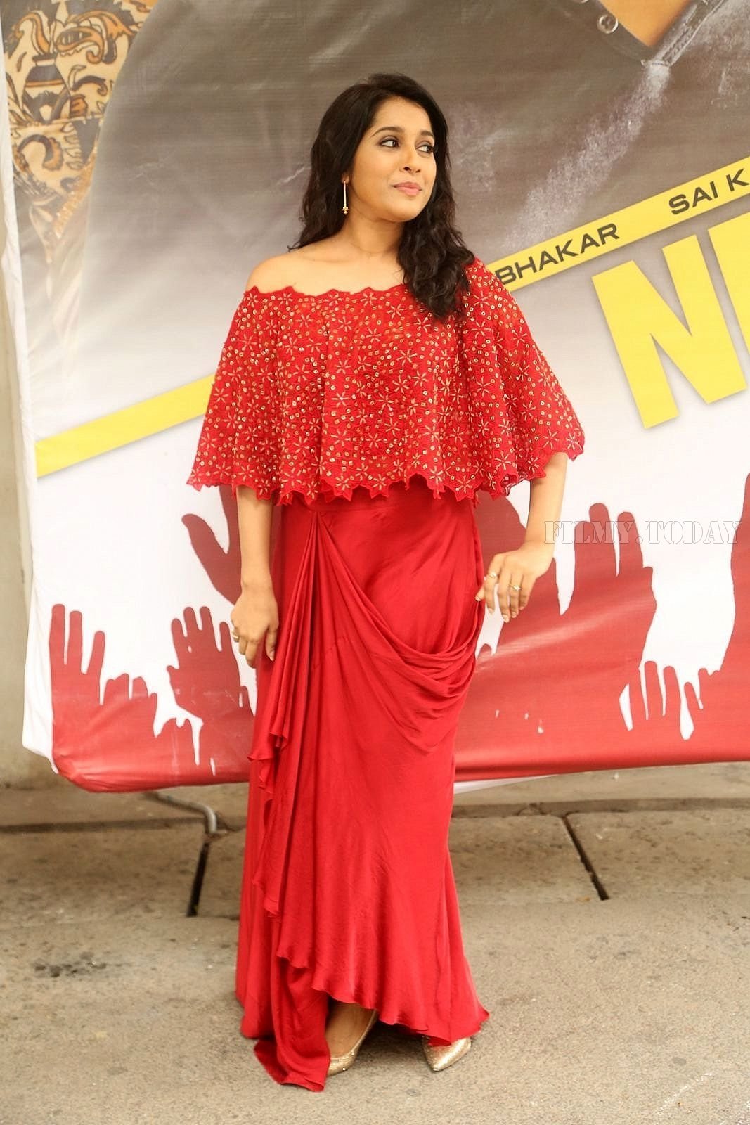 Actress Rashmi Gautham at Next Nuvve Trailer Launch Photos | Picture 1528664