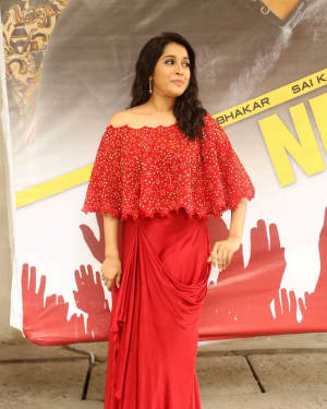 Actress Rashmi Gautham at Next Nuvve Trailer Launch Photos | Picture 1528664