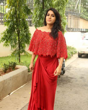 Actress Rashmi Gautham at Next Nuvve Trailer Launch Photos | Picture 1528658