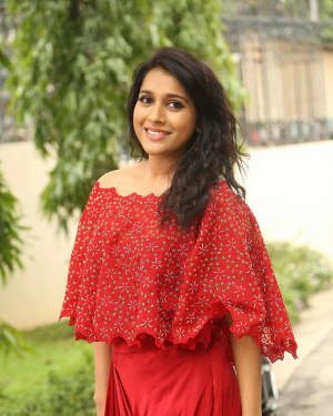 Actress Rashmi Gautham at Next Nuvve Trailer Launch Photos | Picture 1528659