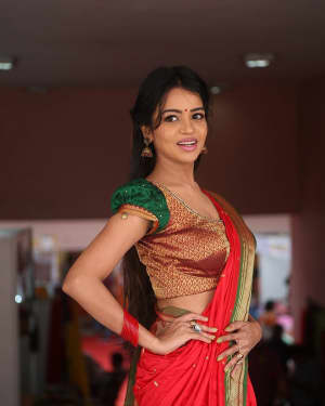 Actress Bhavya Sri Stills at Silk India Expo at Shilpakala Vedika | Picture 1575034