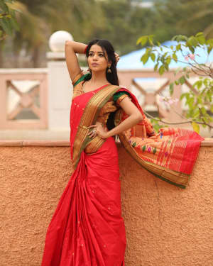Actress Bhavya Sri Stills at Silk India Expo at Shilpakala Vedika | Picture 1575012
