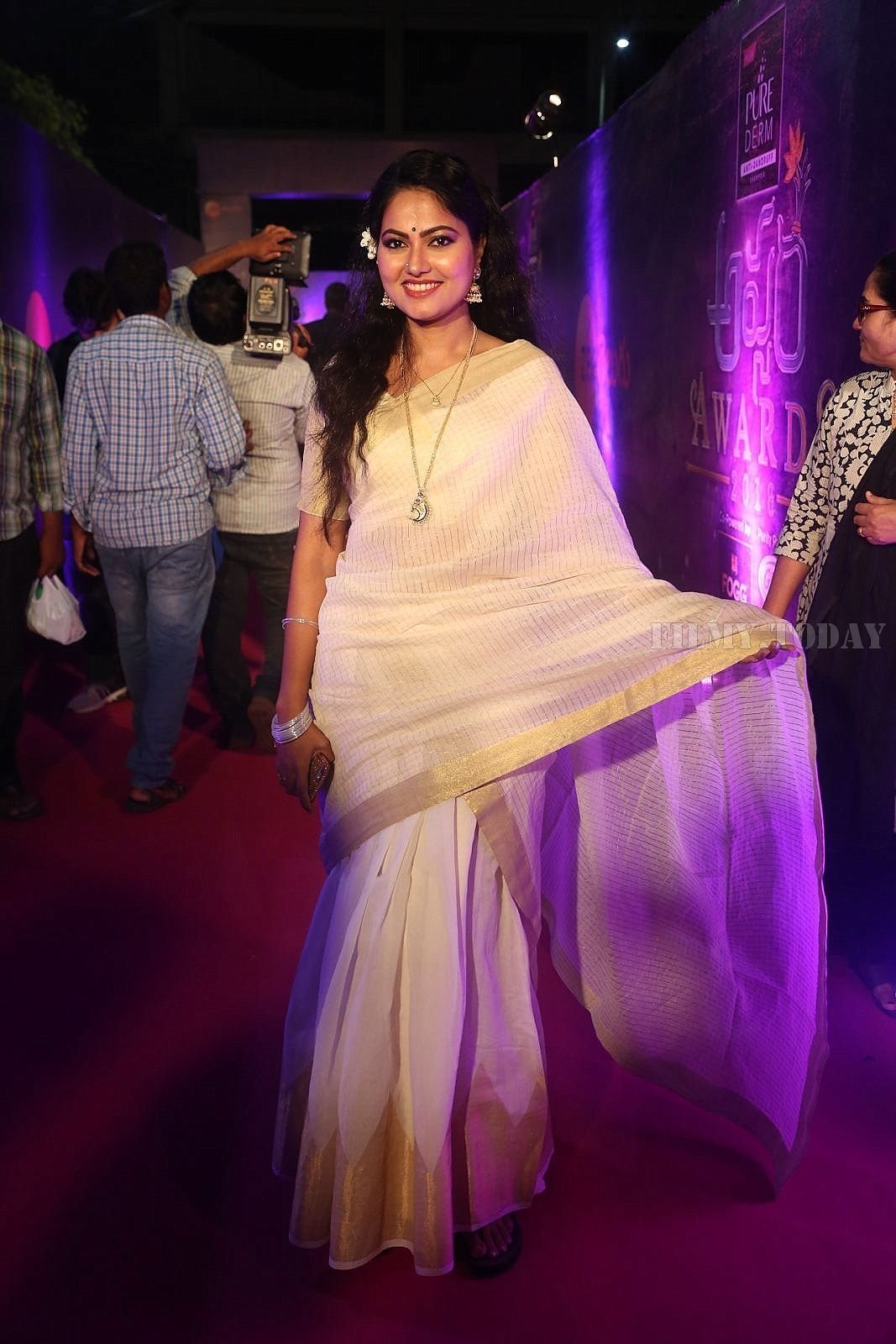 Suhasini (Telugu) - Zee Telugu Apsara Awards 2018 Red Carpet Stills | Picture 1577080