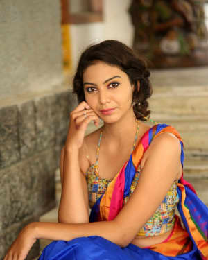 Actress Simran Hot in Saree Photos | Picture 1591958