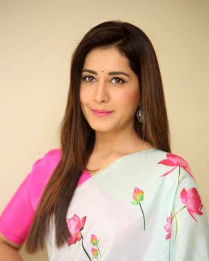 Actress Raashi Khanna in Saree Latest Photos | Picture 1592121