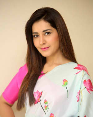Actress Raashi Khanna in Saree Latest Photos | Picture 1592122