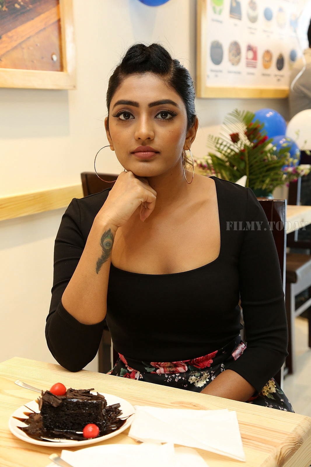 Actress Eesha Rebba at Grand Launch Of Cafe Chef Bakers Photos | Picture 1616088