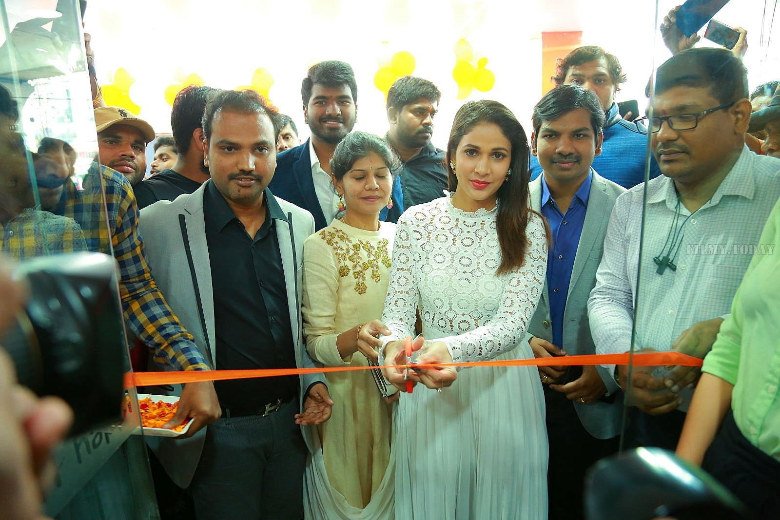 Happi Mobiles Grand Store Launch at Dilsukhnagar Photos | Picture 1617364