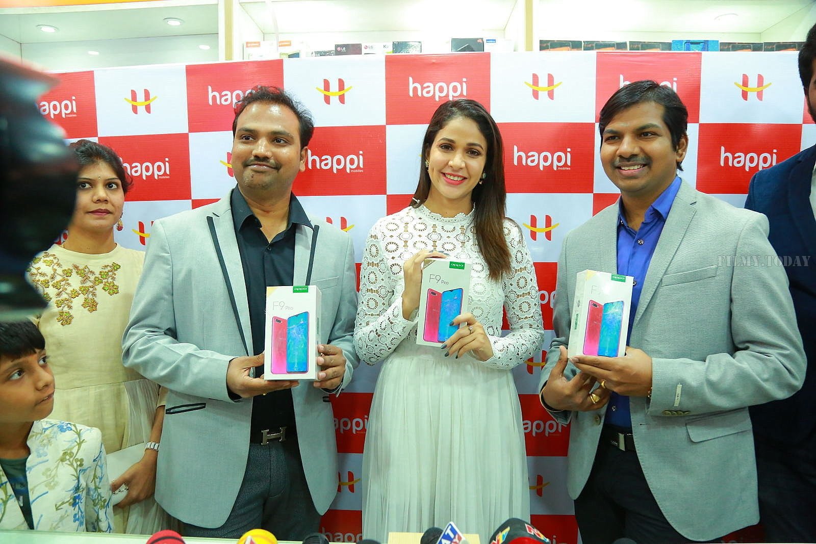 Happi Mobiles Grand Store Launch at Dilsukhnagar Photos | Picture 1617371
