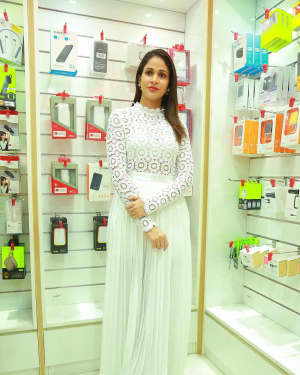 Lavanya Tripathi - Happi Mobiles Grand Store Launch at Dilsukhnagar Photos