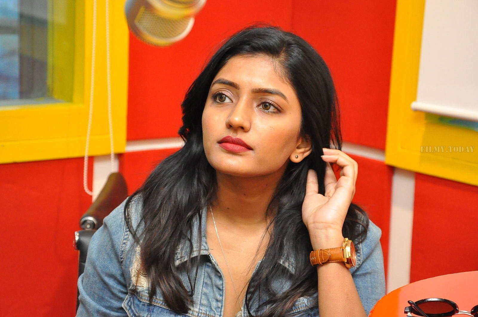 Eesha Rebba - Awe Telugu Movie Team At Radio Mirchi Photos | Picture 1565895
