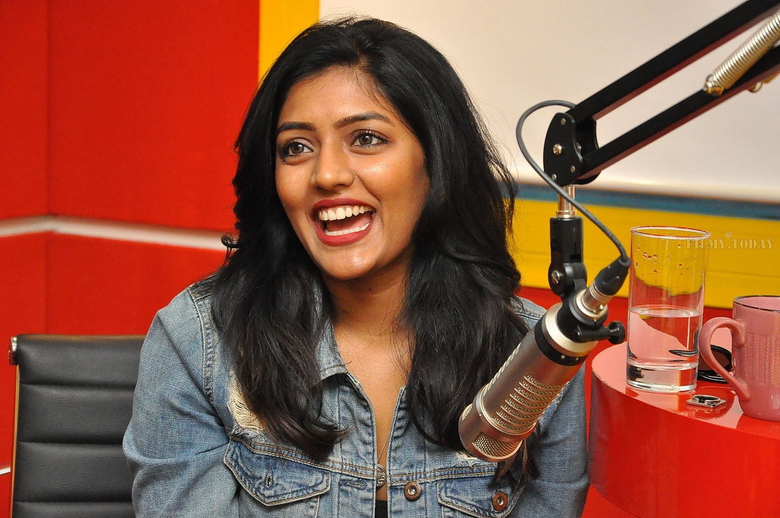 Eesha Rebba - Awe Telugu Movie Team At Radio Mirchi Photos | Picture 1565886