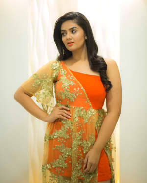 Anchor Srimukhi Hot For Zee Gold Awards 2017 Photos | Picture 1556715