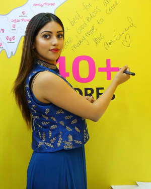 Photos: Actress Anu Emmanuel Launches B New Mobile Store at Bapatla | Picture 1558186