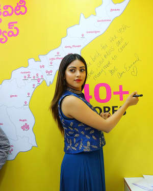Photos: Actress Anu Emmanuel Launches B New Mobile Store at Bapatla | Picture 1558187
