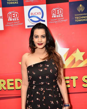 Actress Deeksha Panth at Agnathavasi Red Fm Red Carpet Show Photos | Picture 1558284