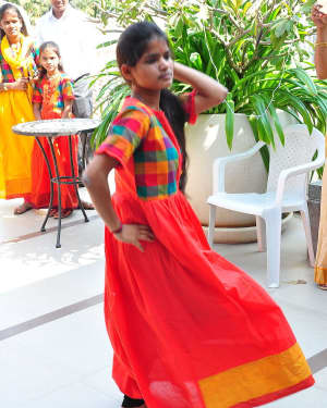 Lakshmi Manchu Celebrates Sankranthi With Kids From Govt Schools Photos | Picture 1559147