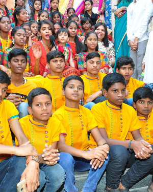 Lakshmi Manchu Celebrates Sankranthi With Kids From Govt Schools Photos | Picture 1559150