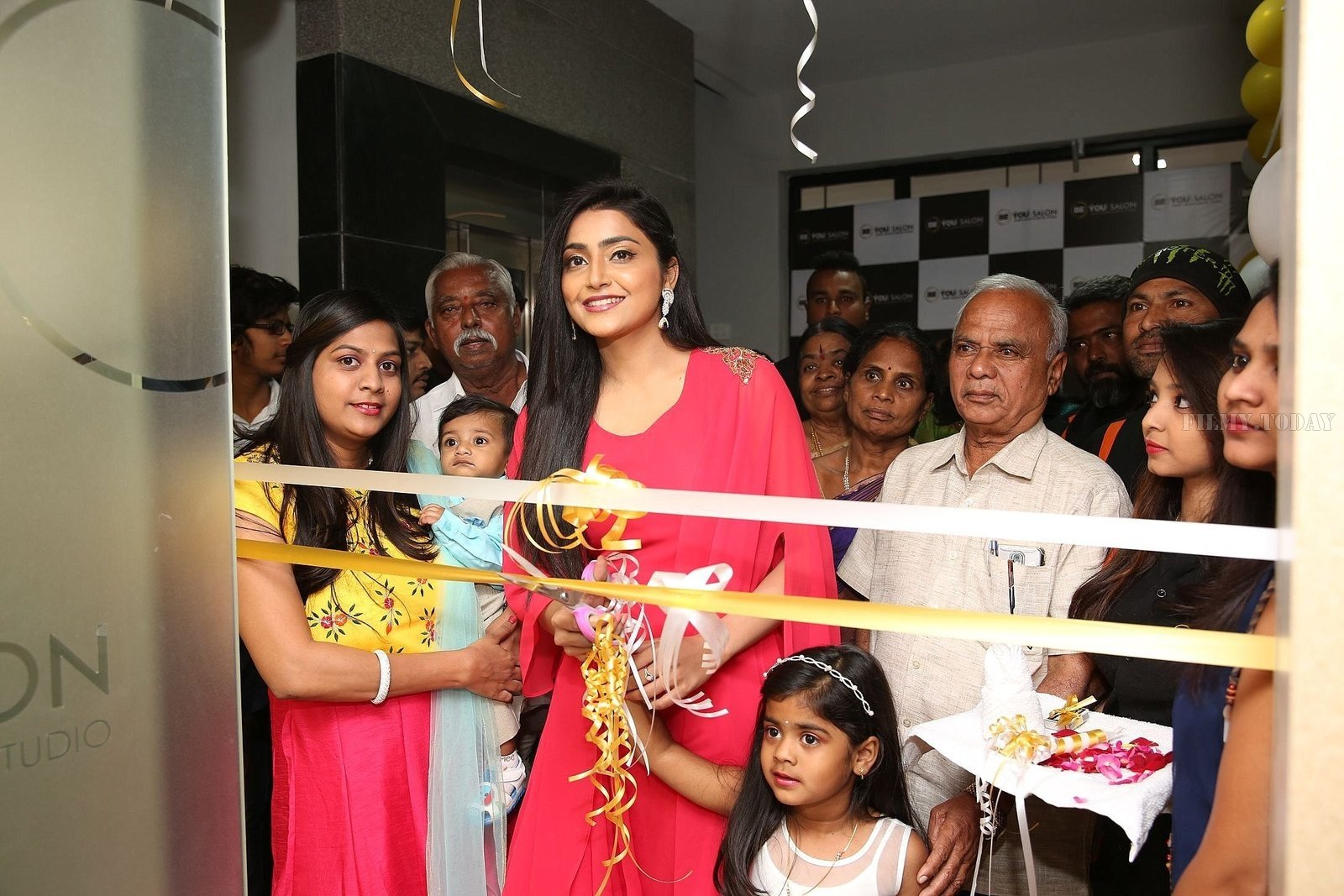 Photos: Avanthika Mishra launches Be You Family Salon & Dental Studio | Picture 1561871