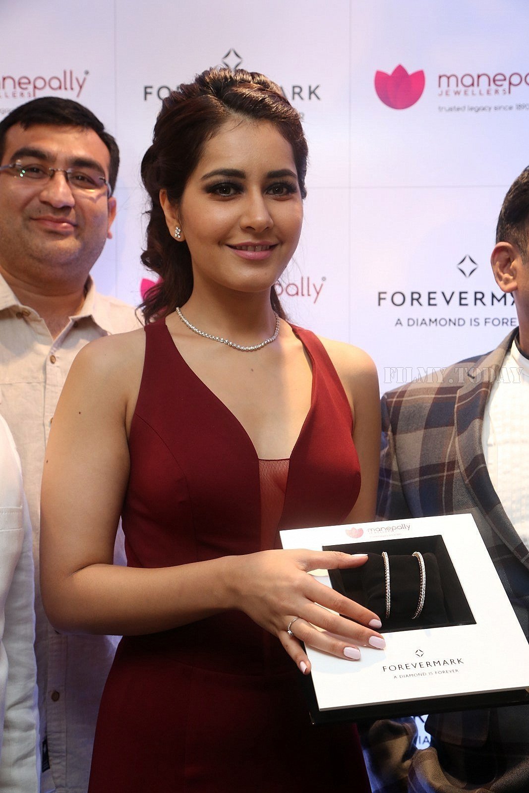 Actress Rashi Khanna Launch Manepally Forevermark Jewellery Photos | Picture 1562731