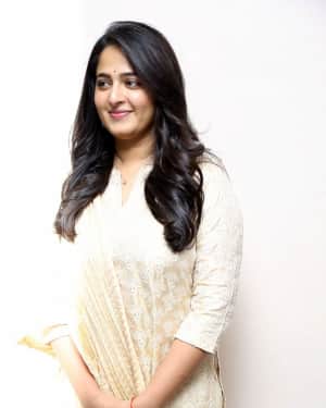 Photos: Actress Anushka Shetty at Bhaagamathie Thanks Meet | Picture 1562944