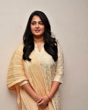 Photos: Actress Anushka Shetty at Bhaagamathie Thanks Meet | Picture 1562952