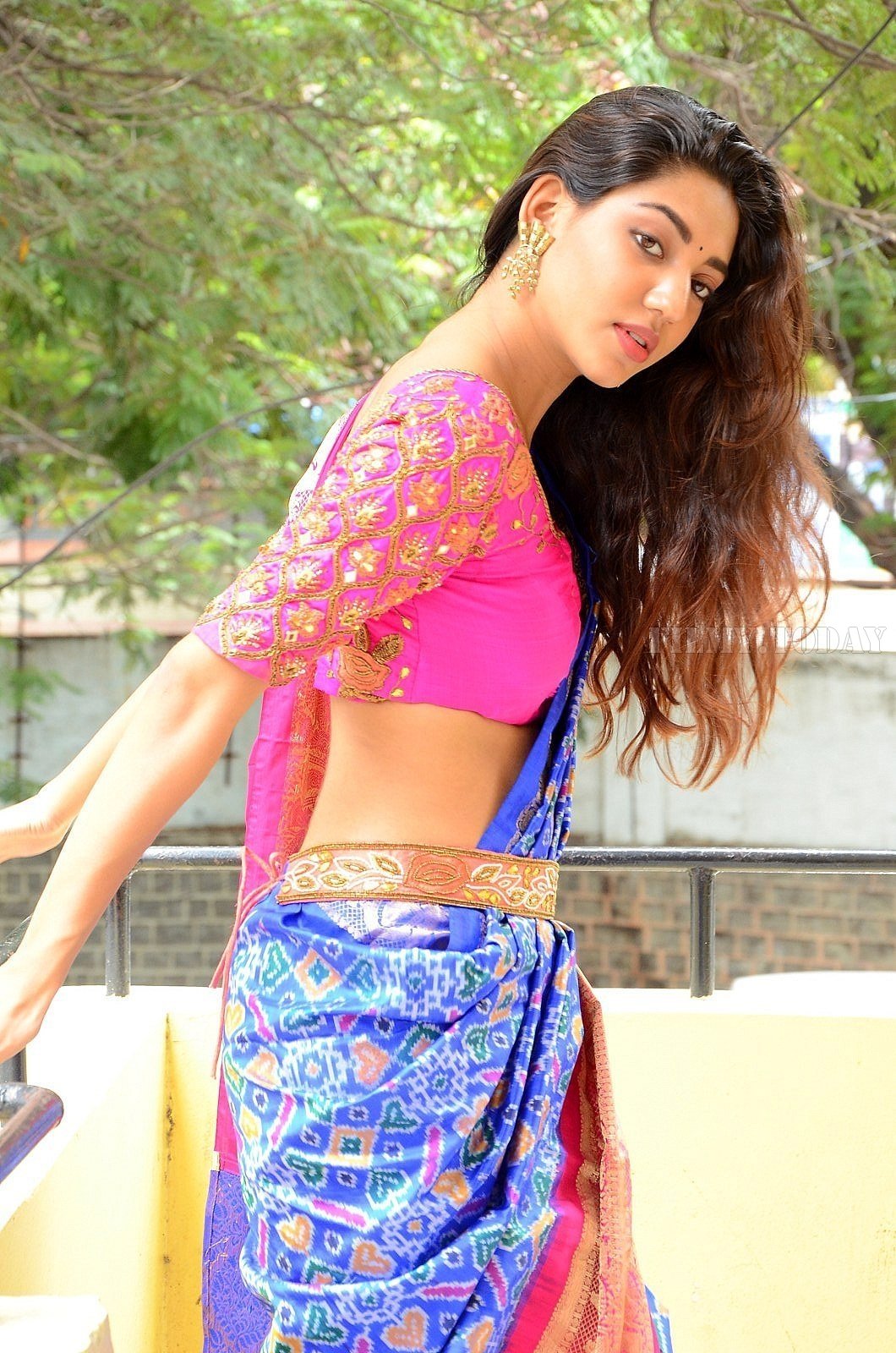 Actress Sonakshi Singh Hot in Saree Photos | Picture 1587591