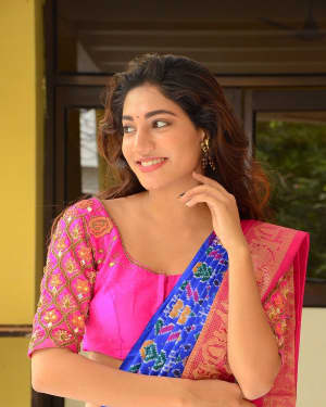 Actress Sonakshi Singh Hot in Saree Photos | Picture 1587665