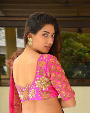 Actress Sonakshi Singh Hot in Saree Photos | Picture 1587621
