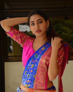 Actress Sonakshi Singh Hot in Saree Photos | Picture 1587612