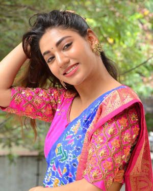Actress Sonakshi Singh Hot in Saree Photos | Picture 1587598