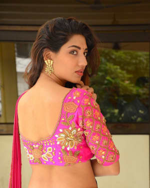 Actress Sonakshi Singh Hot in Saree Photos | Picture 1587645