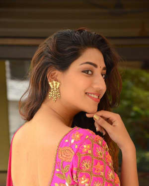 Actress Sonakshi Singh Hot in Saree Photos | Picture 1587652