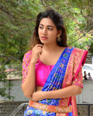 Actress Sonakshi Singh Hot in Saree Photos | Picture 1587605